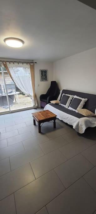 Apartament Le 7 Servian Zewnętrze zdjęcie