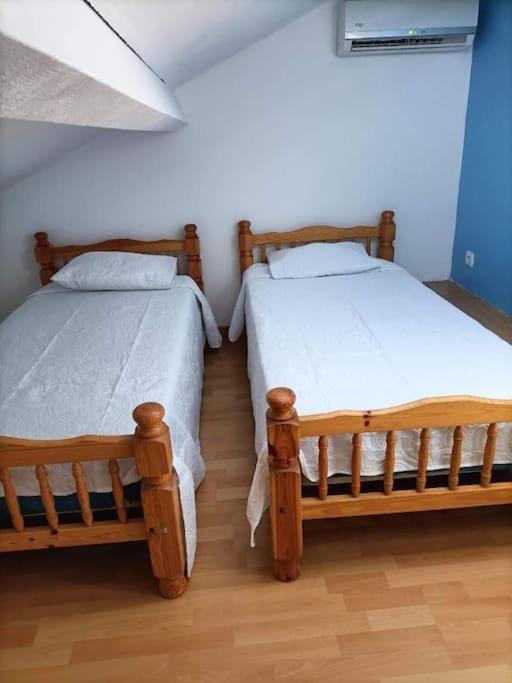 Apartament Le 7 Servian Zewnętrze zdjęcie